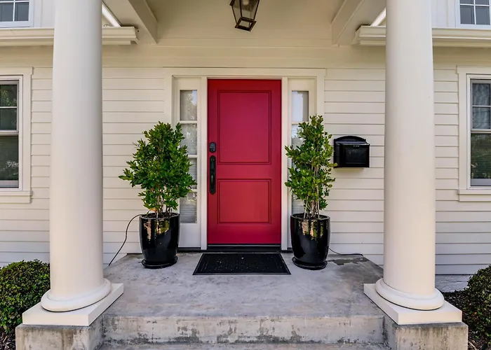 Walkable Mill Valley Gem: Private Patio + Yard